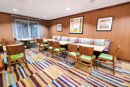 Fairfield Inn by Marriott Medford Long Island - image 6