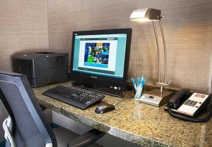SpringHill Suites by Marriott Medford - image 15