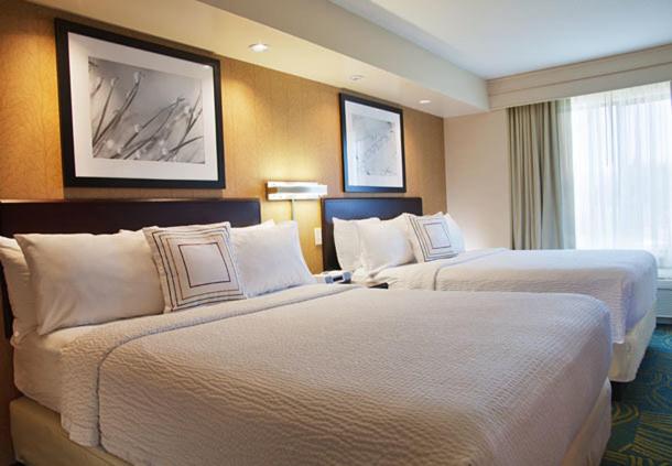 SpringHill Suites by Marriott Medford - image 4