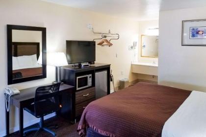 Rodeway Inn Medford - image 10