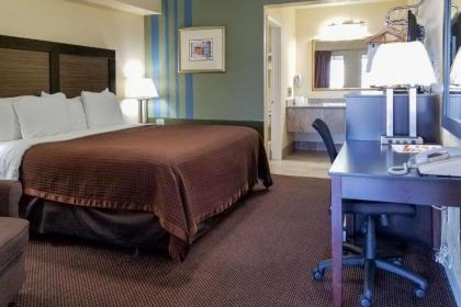 Rodeway Inn Medford - image 12