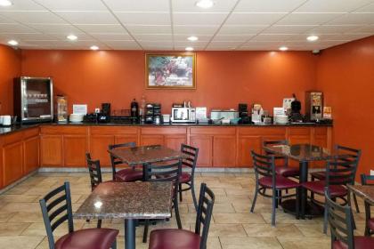 Rodeway Inn Medford - image 15