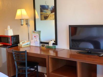 Red Carpet Inn Medford - image 5