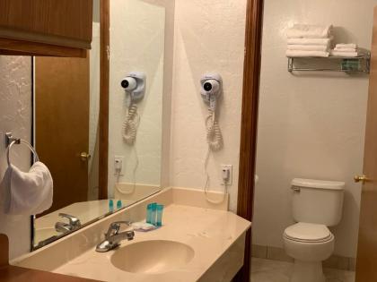 Red Carpet Inn Medford - image 9