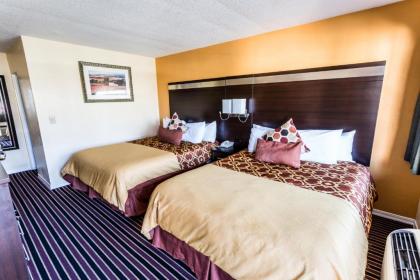 Budget Inn of America - image 12