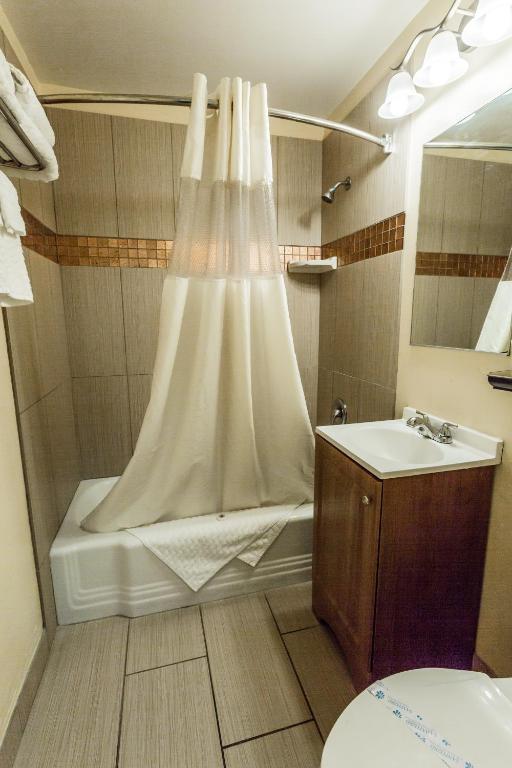 Budget Inn of America - image 2