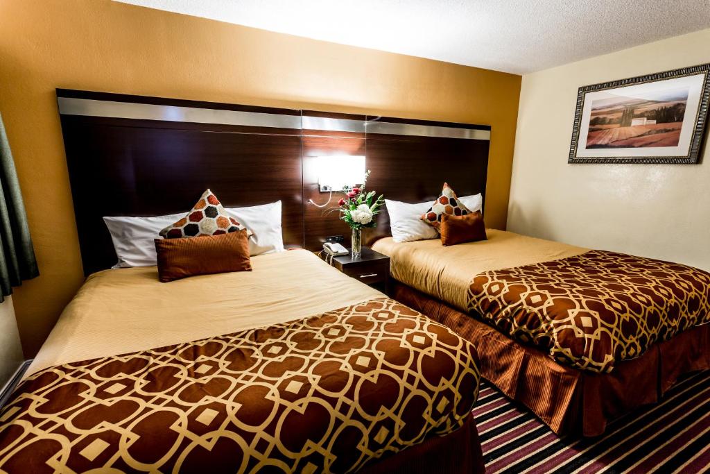 Budget Inn of America - image 7