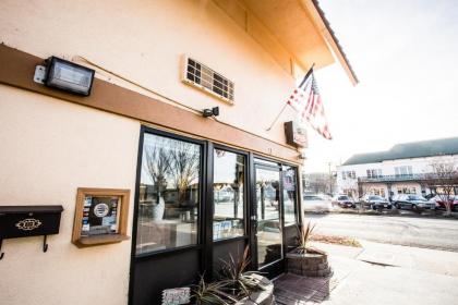 Budget Inn of America - image 8
