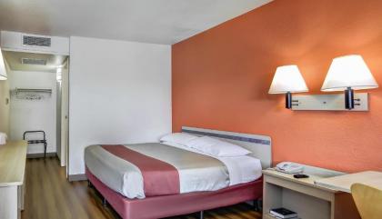 Motel 6-Medford OR - image 10