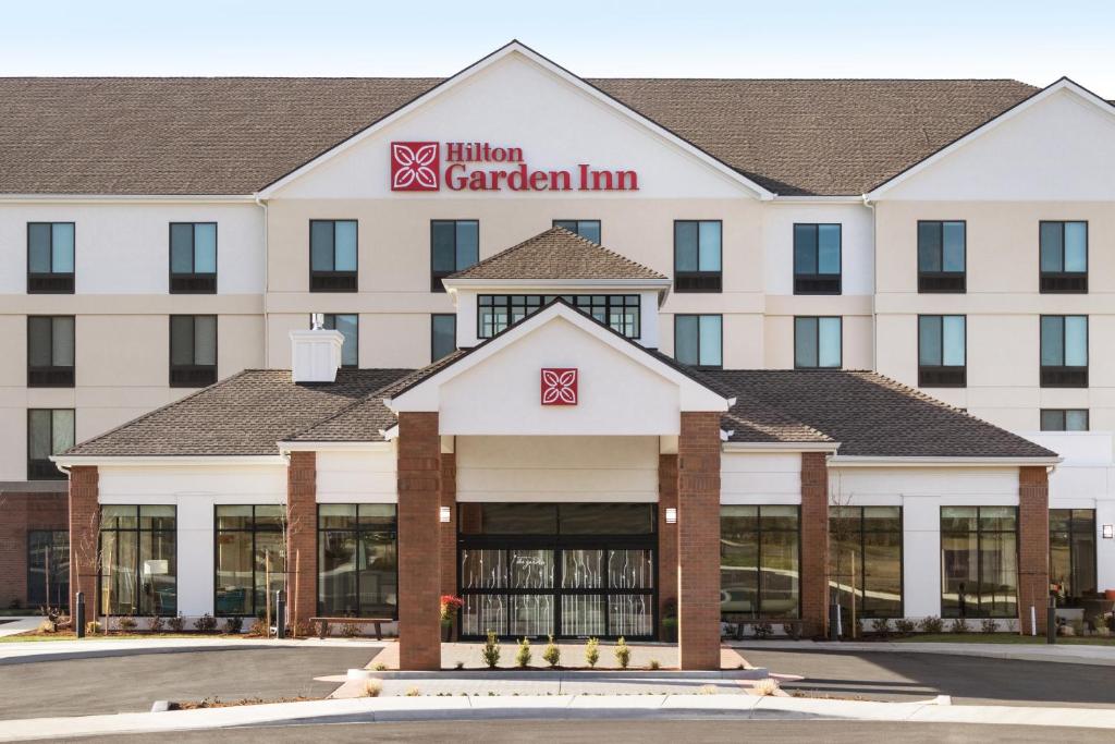 Hilton Garden Inn Medford - image 4
