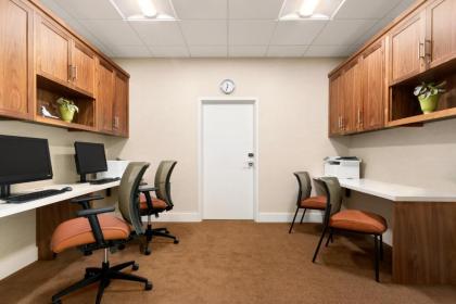 Hilton Garden Inn Medford - image 6