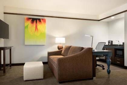 Hilton Garden Inn Medford - image 8