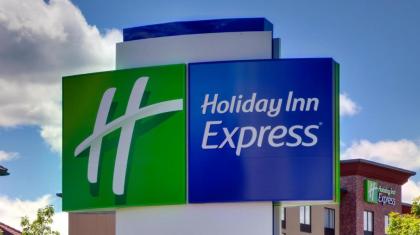 Holiday Inn Express & Suites - Medford an IHG Hotel - image 2