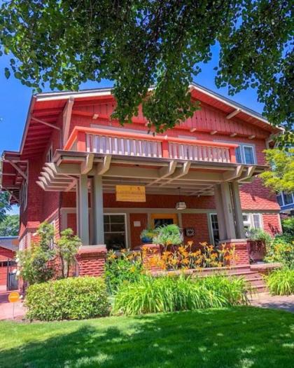 Bed and Breakfast in medford Oregon