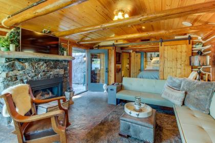 Little Log Cabin on Lake Washington - image 10