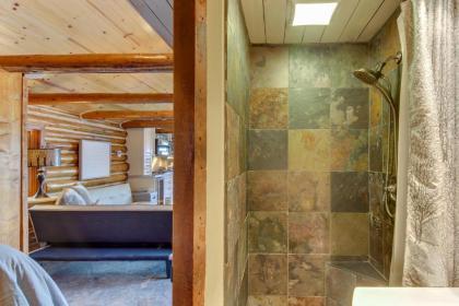Little Log Cabin on Lake Washington - image 14