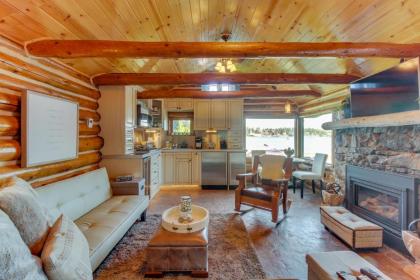 Little Log Cabin on Lake Washington - image 7