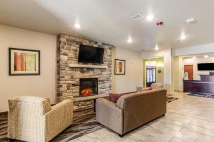Cobblestone Hotel & Suites - Gering/Scottsbluff - image 13