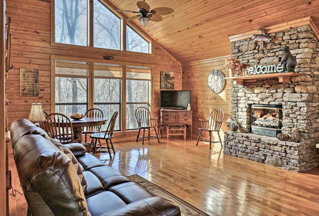 Roomy Riverfront Trout Valley Cabin with Fishing! - main image