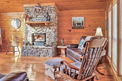 Roomy Riverfront Trout Valley Cabin with Fishing! - image 13