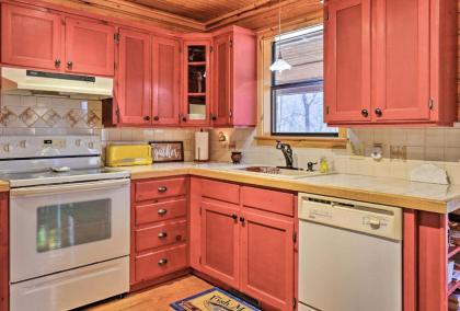 Roomy Riverfront Trout Valley Cabin with Fishing! - image 5