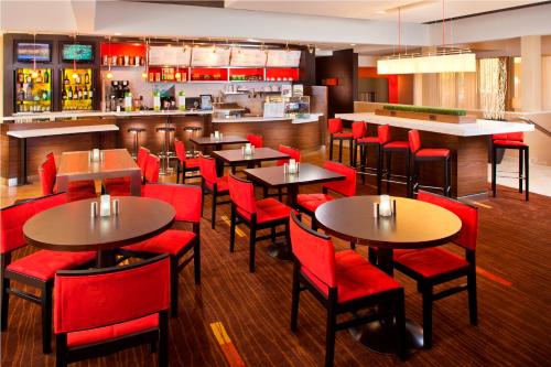 Courtyard by Marriott Memphis East/Park Avenue - image 4