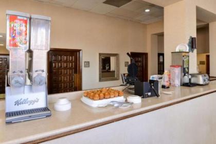 Americas Best Value Inn - Memphis - image 4