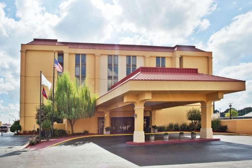 La Quinta by Wyndham Memphis Airport Graceland - image 5