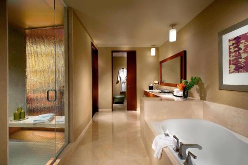The Westin Memphis Beale Street - image 5