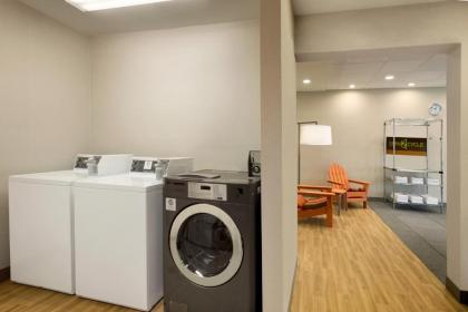Home2 Suites By Hilton Menomonee Falls Milwaukee - image 2