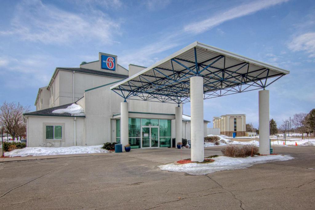 Motel 6-Menomonie WI - main image