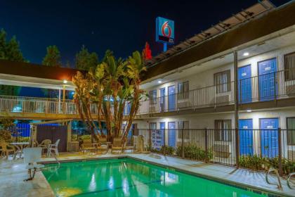 Motel 6-Merced CA - North - image 3