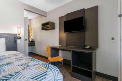 Motel 6-Merced CA - North - image 9