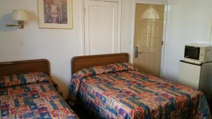 San Joaquin Motel - image 11
