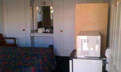 San Joaquin Motel - image 7