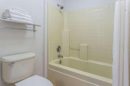 Travelodge by Wyndham Merced Yosemite - image 4
