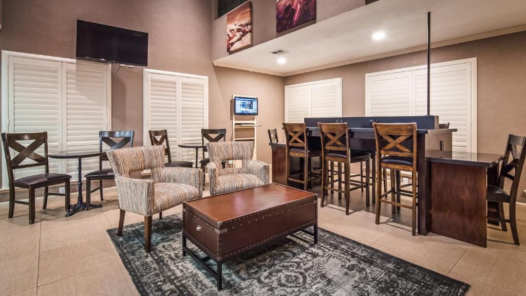 Best Western Inn - image 3