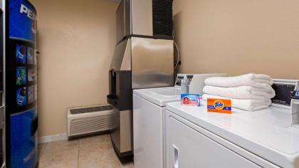 Best Western Grove City Inn - image 7