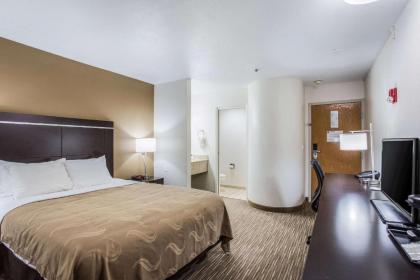 Quality Inn & Suites - image 12