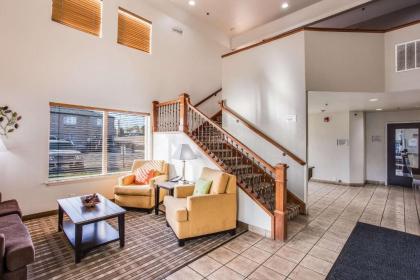 Quality Inn & Suites - image 4