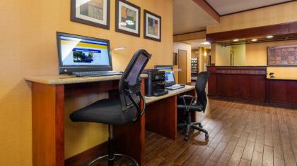 Best Western Plus Meridian - image 10
