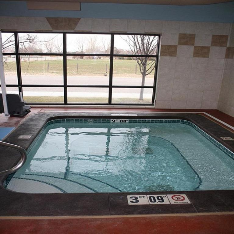 Holiday Inn Express & Suites Boise West - Meridian an IHG Hotel - image 3