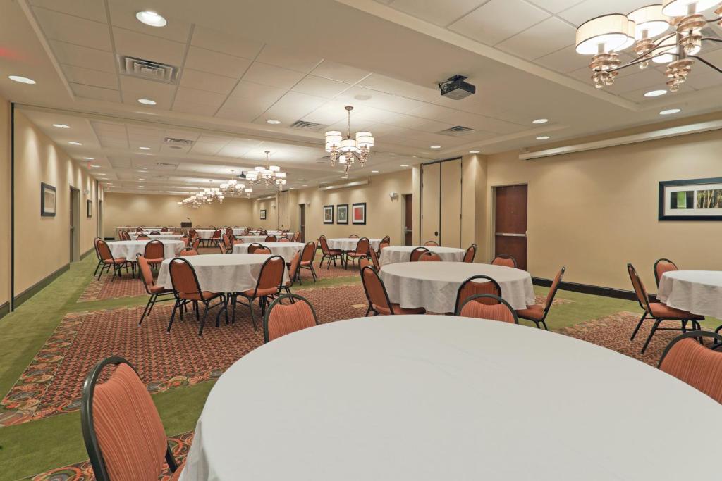 Holiday Inn Meridian East I 59 / I 20 - image 7