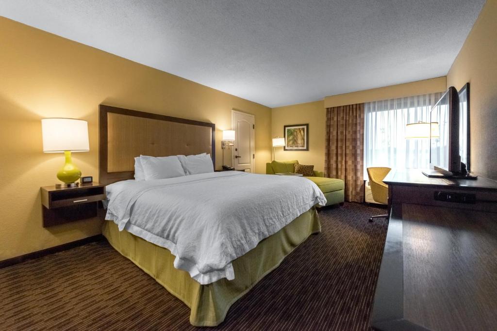 Hampton Inn Meridian - main image