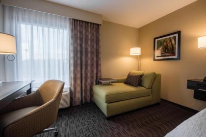 Hampton Inn Meridian - image 11