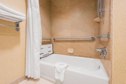 Hilton Garden Inn Meridian - image 9