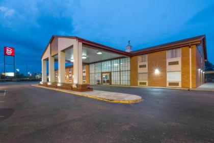 Red Roof Inn Meridian - image 8
