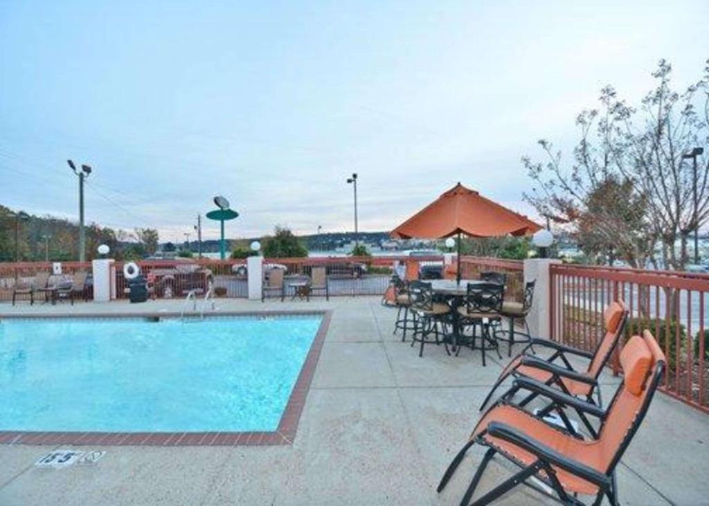 Comfort Inn Meridian - image 2
