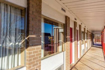 Econo Lodge Meridian - image 2