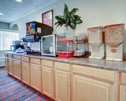 Econo Lodge Meridian - image 7